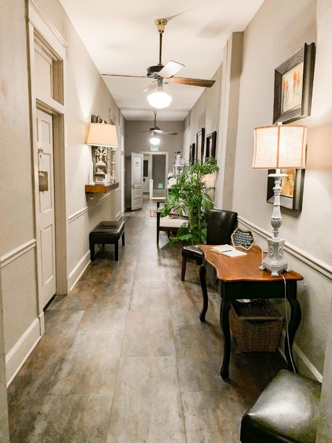 The Loft On The Square Hotel Magnolia Exterior photo